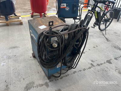Miller Syncrowave 250 200 A MIG を見 Welder - Electric
