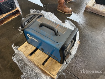Miller Multimatic 215 230 A Multi-Process を見 Welder - Electric