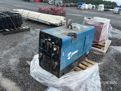 Miller Bobcat 250 84 A Skid-Mounted Multi-Process を見 Welder - Fueled