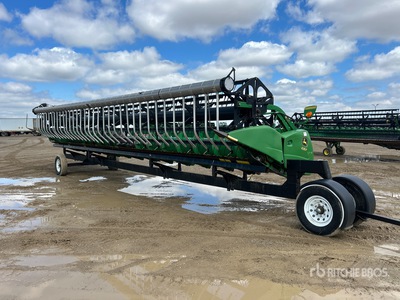 2011 John Deere 635F 35 ft Flex Combine Header