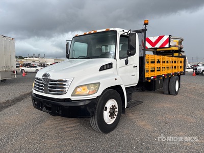 2006 Hino 268 4x2 Camión atenuador