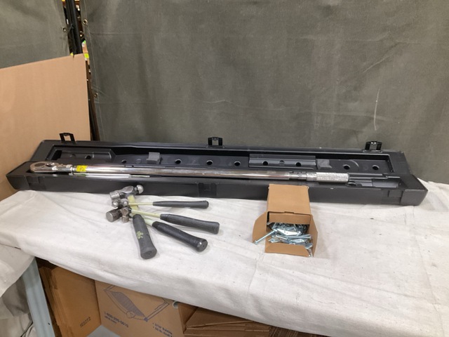 (32) Assorted Hammers, (1,350) 1/4"x4" Slot Toggle Bolts & Assorted Items (32) Assorted Hammers, (1,350) 1/4"x4" Slot Toggle Bolts & Assorted Items