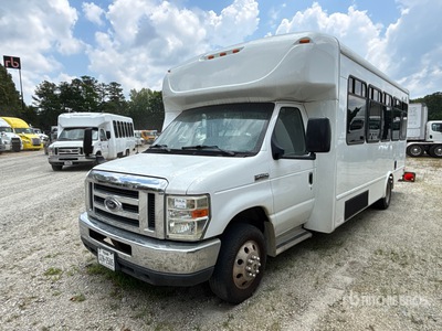 2016 Ford E450 4x2 Transit Econoline Autobus
