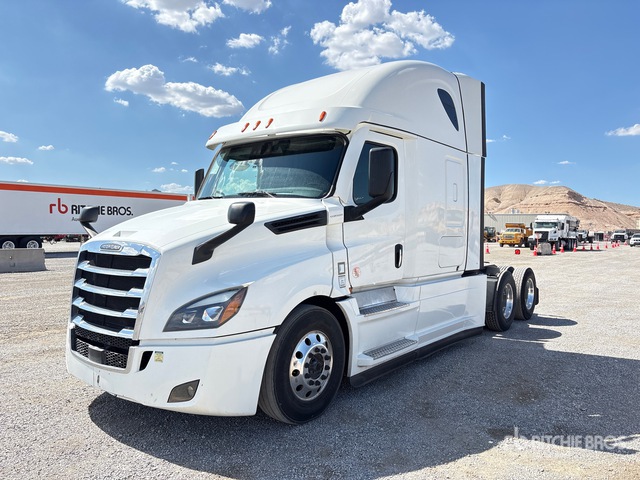 2022 Freightliner Cascadia 126 6x4 T/A Sleeper Truck Tractor