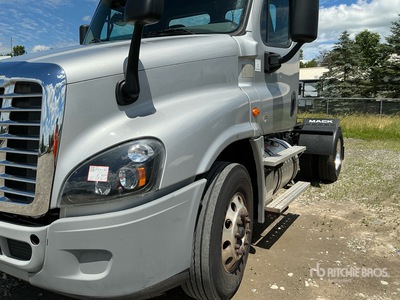 2018 Freightliner Cascadia 125 S/A Day Cab Truck Tractor