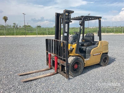 2010 Cat P6500 6000 lb Cushion Tire Montacargas / Carrelli Elevatori
