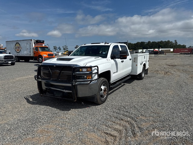 2017 Chevrolet Silverado 3500HD 4x2 Crew Cab Utility Truck