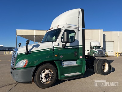 2017 Freightliner Cascadia 125 4x2 S/A Dagcabine Trekker