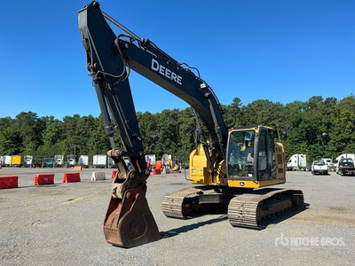 2016 John Deere 245G LC Tracked Excavator