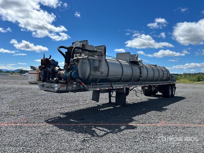 1985 Fruehauf TEV-F2-R 5500 5500 gal T/A Remorque-citerne