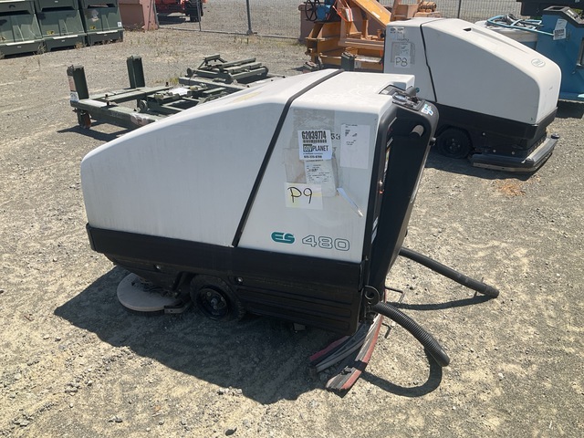 Tennant ES 480 Walk-Behind Floor Scrubber