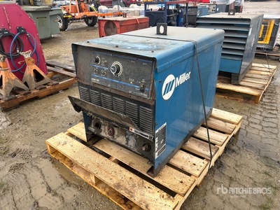 2000 Miller Dimension 652 Multi-Process Saldatrice elettrica