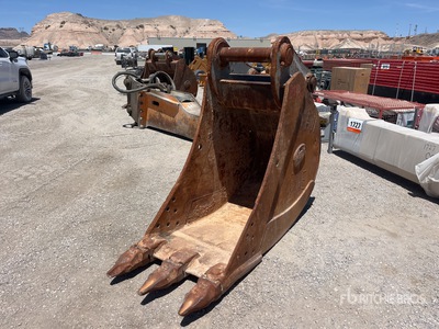 Geith 30 in Digging Excavator Bucket - Fits Volvo 460