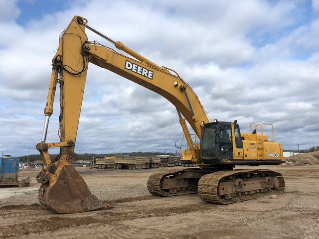 John Deere 600CLC Track Excavator
