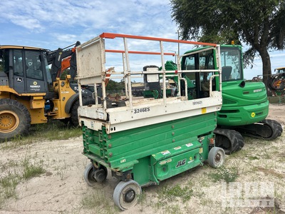 2017 JLG 3246ES Electric シザーリフト (Inoperable)