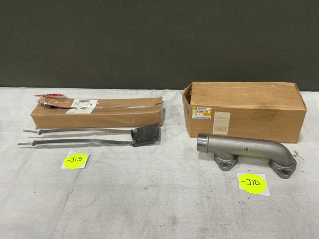 (18) Exhaust Manifolds & (19) Band Clamp Bracket Assemblies