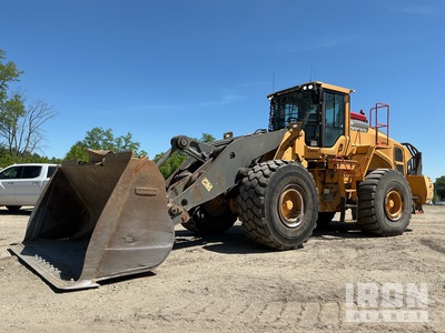 2017 Volvo L180H جرافة