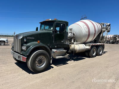 2005 Kenworth W900 8x4 Beton-Fahrmischer (Inoperable)