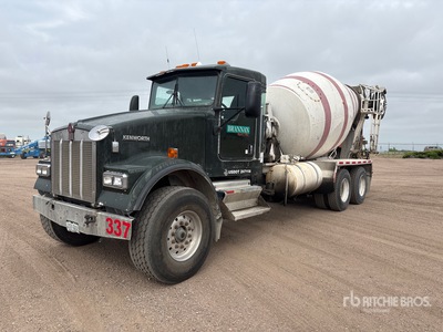 2005 Kenworth W900 8x4 Mixer Truck (Inoperable)