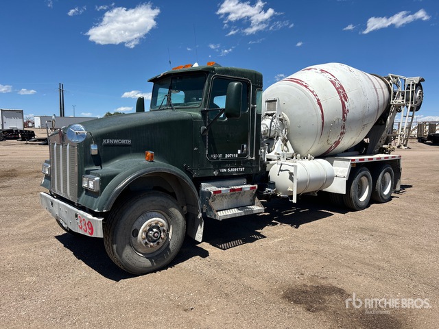 2005 Kenworth W900 8x4 Mixer Truck