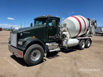 2007 Kenworth W900B 8x4 Mixer Truck (Inoperable)