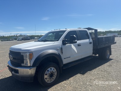 2017 Ford F-450 XL 4x4 Crew Cab Flatbed Truck