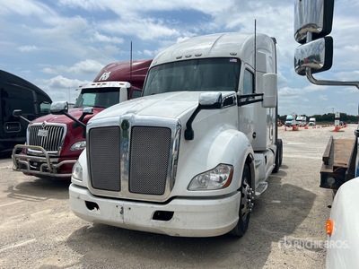 2019 Kenworth T680 6x4 تراكتور شاحنة كابينة النوم (ثنائية المحور) (Inoperable)