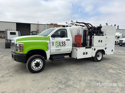 2022 International CV515 CV515 4x4 Lube Truck