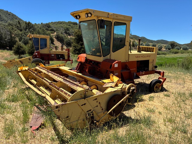 1983 New Holland 1116 14 ft Mower Conditioner Windrower (Inoperable)