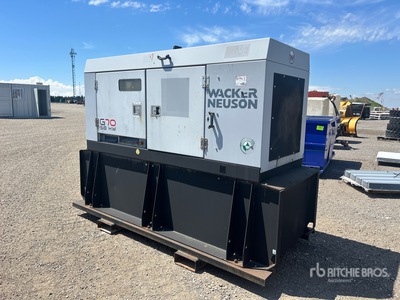 Wacker Neuson G70 56.2 kW Skid-Mounted 発電機セット (250-749 kw/310-950 kva)