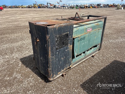 Lincoln 300D 350 A Skid-Mounted を見 Welder - Fueled