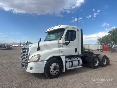 2013 Freightliner Cascadia 125 6x4 T/A Day Cab Truck Tractor