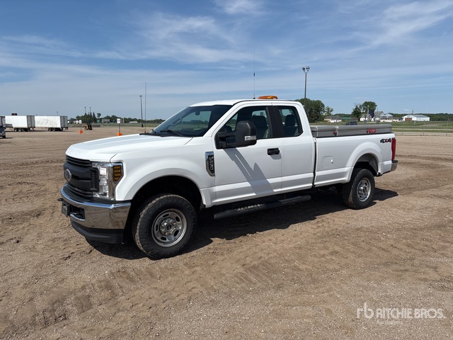 2018 Ford F-250 XL 4x4 Extended Cab Pickup