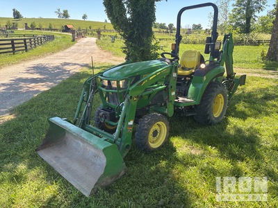 John Deere 2032R 4WD-tractor