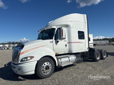 2009 International LF627 6x4 Cabina con cuccetta per trattore stradale