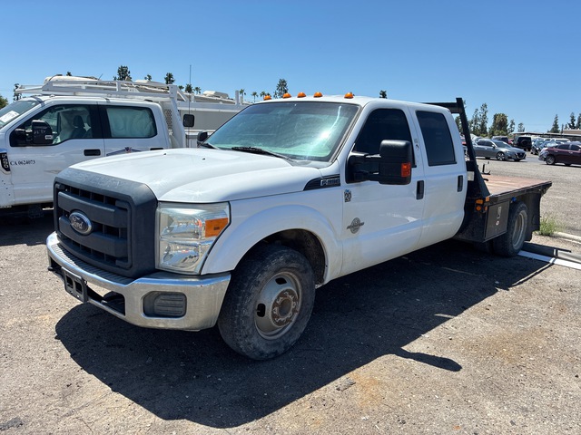2014 Ford F-350 XL 4x2 Crew Cab Flatbed Truck 2014 Ford F-350 XL 4x2 Crew Cab Flatbed Truck