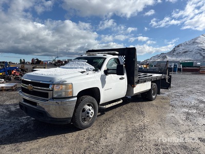 2011 Chevrolet Silverado 3500HD 4x2 Flatbed Truck