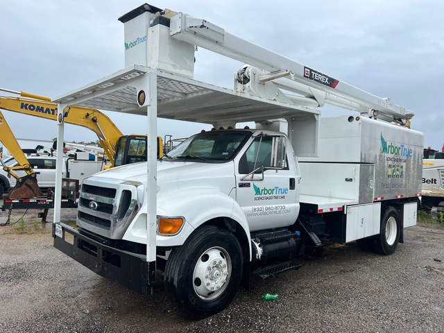2012 Terex Hi Ranger XT-55 55 ft on 2012 Ford F-750 4x2 Forestry Chipper Body Bucket Truck