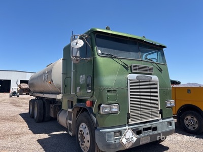 1992 Freightliner FLA086 6x4 Autocarro distribuzione asfalto