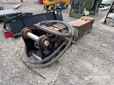 Cat 102 in Hydraulic Breaker