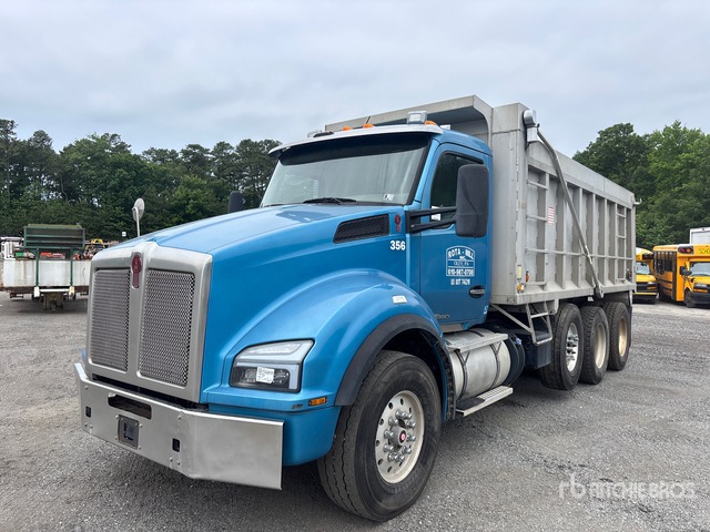 2015 Kenworth T880 8x4 Tri/A Dump Truck
