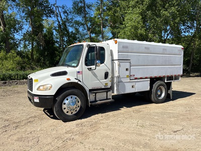2004 Freightliner M2 106 4x2 チップトラック