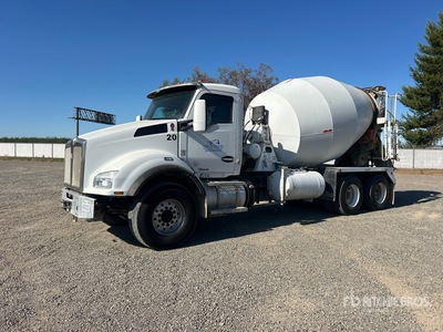 2020 Kenworth T880 6x4 Mixer Truck
