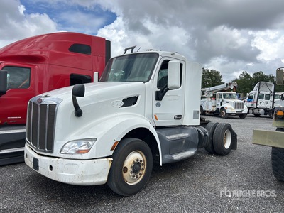 2017 Peterbilt 579 4x2 S/A Day Cab Truck Tractor (Inoperable)