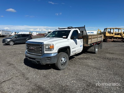 2015 GMC Sierra 3500HD 4x4 Flatbed Truck