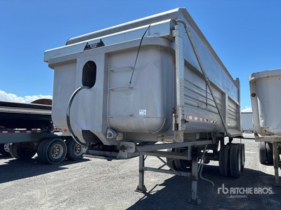 1999 24 ft T/A End Dump Trailer