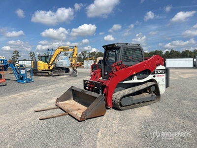 2022 Takeuchi TL12V2 Two-Speed Compact Track Loader