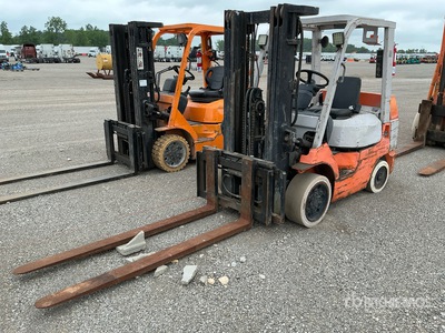 2001 Toyota 7FGCU30 5620 lb Cushion Tire Forklift