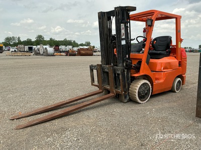 2006 Toyota 7FGCU30 6000 lb Pneumatic Tire Chariot Élévateur