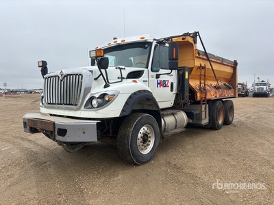 2013 International WorkStar 7600 6x4 Autocarro spazzaneve